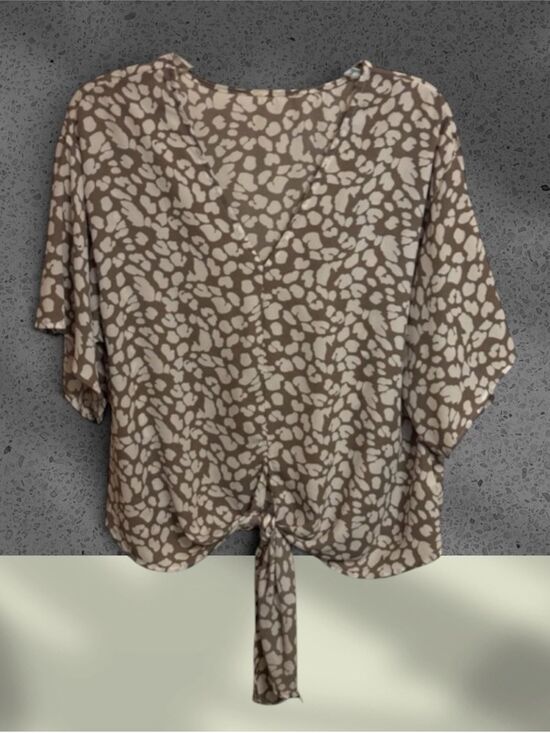 SHEIN Tops - SHEIN Leopard Print Boho Front Knot Tie Women’s Top Size  Medium